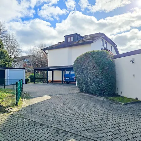 Apartmán Cosy-apartment - Glazed Balkony & Carport, 70m2