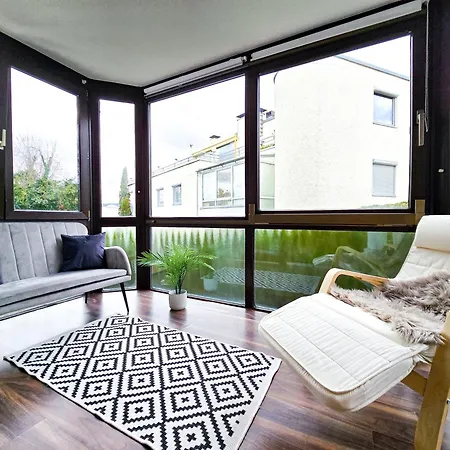 Apartmán Cosy-apartment - Glazed Balkony & Carport, 70m2