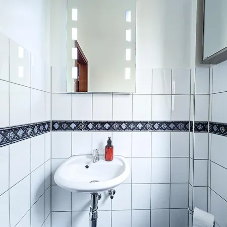 Apartmán Cosy-apartment - Glazed Balkony & Carport, 70m2